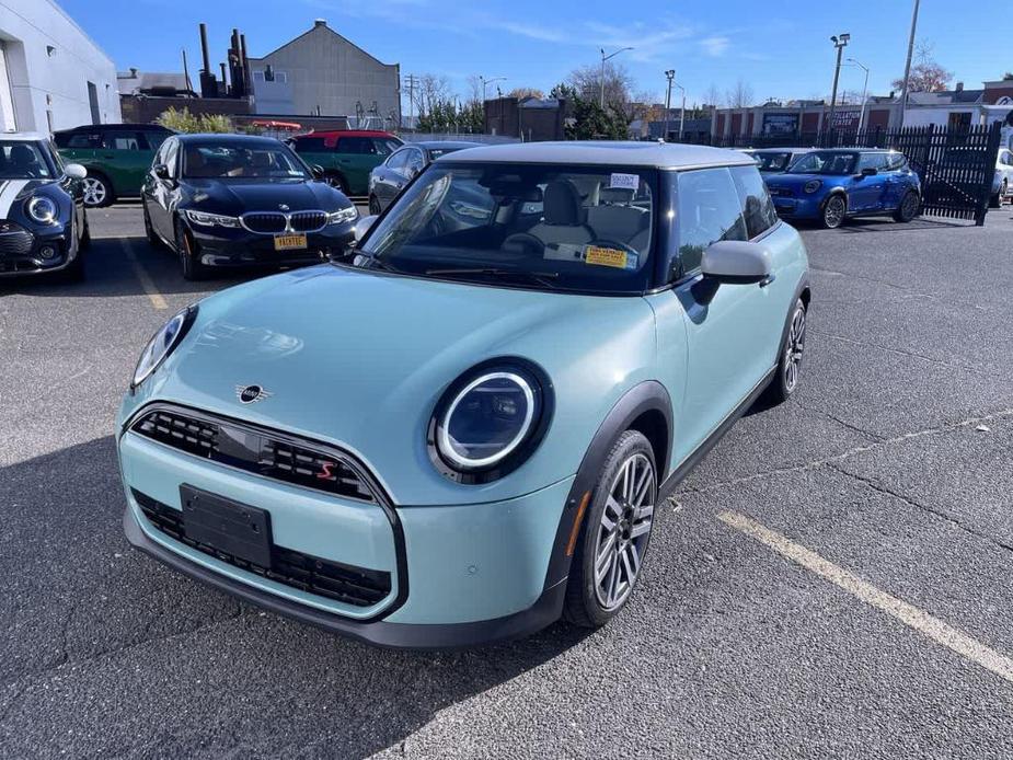 used 2025 MINI Hardtop car, priced at $32,943