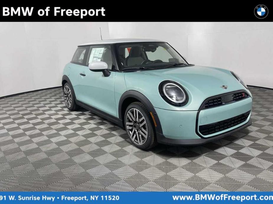 used 2025 MINI Hardtop car, priced at $32,943