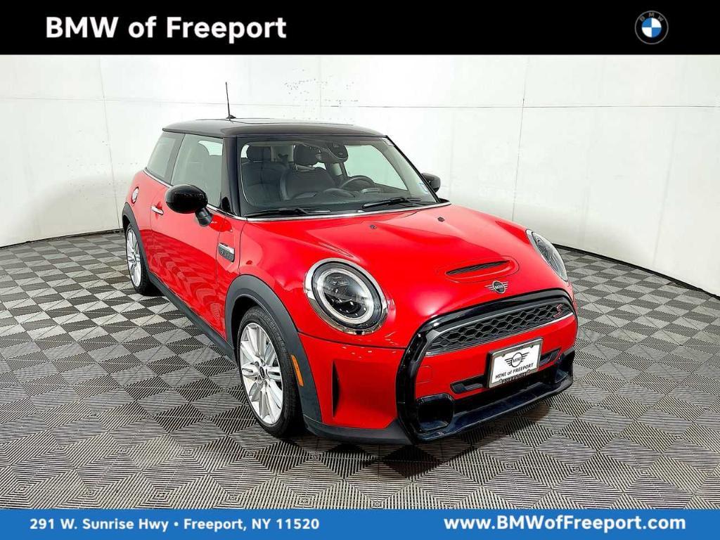 used 2022 MINI Hardtop car, priced at $20,998