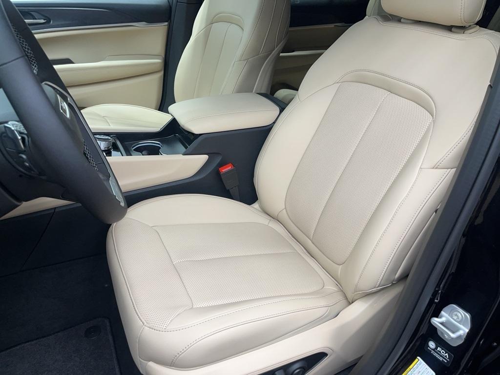 new 2025 Jeep Grand Cherokee L car, priced at $55,357