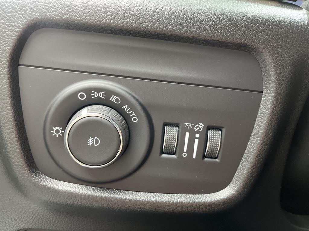 new 2025 Jeep Grand Cherokee car, priced at $51,565