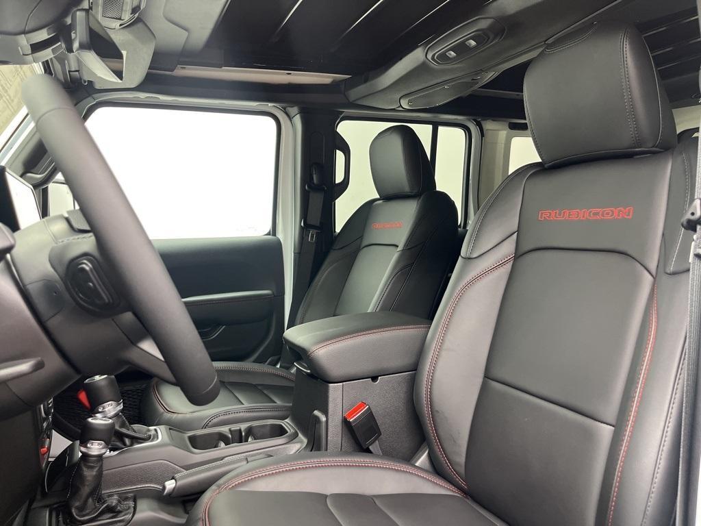 new 2025 Jeep Wrangler car, priced at $66,171