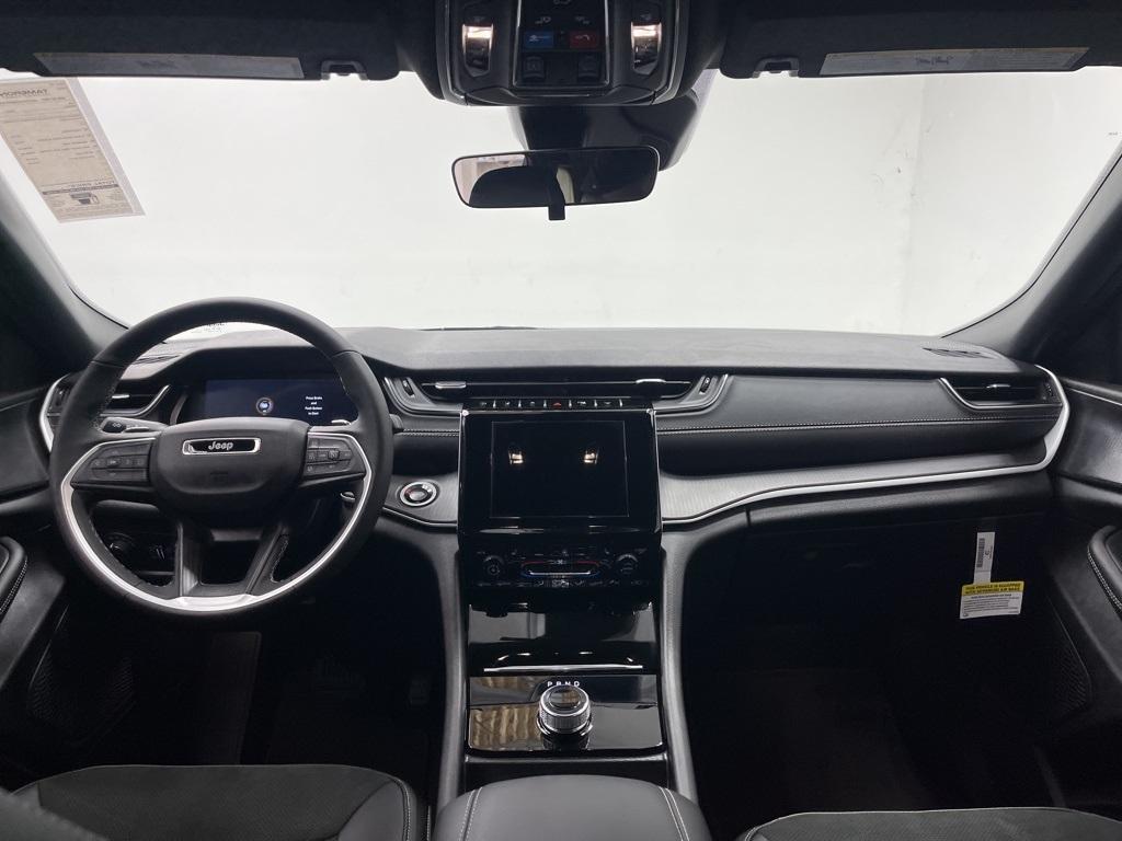 new 2025 Jeep Grand Cherokee car, priced at $44,253