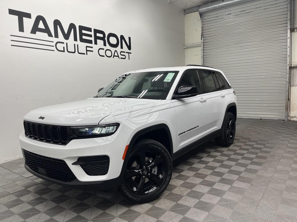 new 2025 Jeep Grand Cherokee car, priced at $44,253