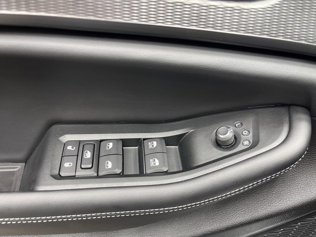 new 2025 Jeep Grand Cherokee car, priced at $44,253