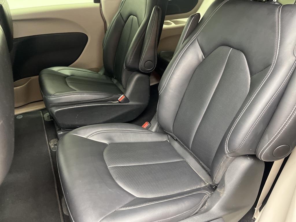 used 2024 Chrysler Pacifica Hybrid car, priced at $27,500