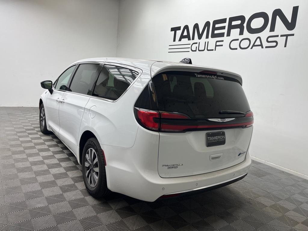used 2024 Chrysler Pacifica Hybrid car, priced at $27,500
