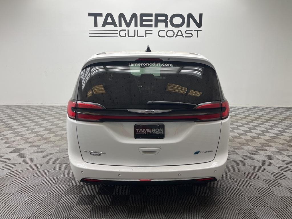 used 2024 Chrysler Pacifica Hybrid car, priced at $27,500