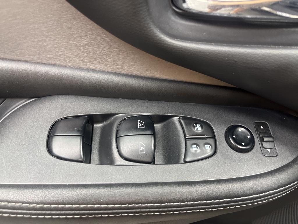 used 2023 Nissan Murano car, priced at $25,000