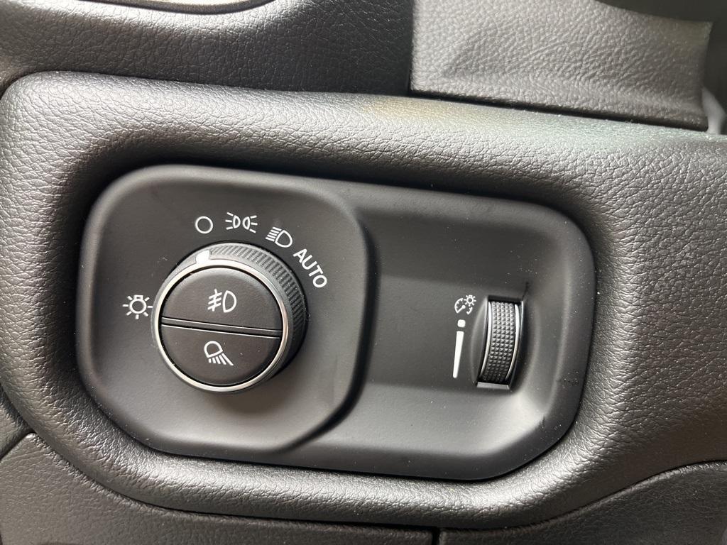 new 2025 Ram 1500 car, priced at $42,000