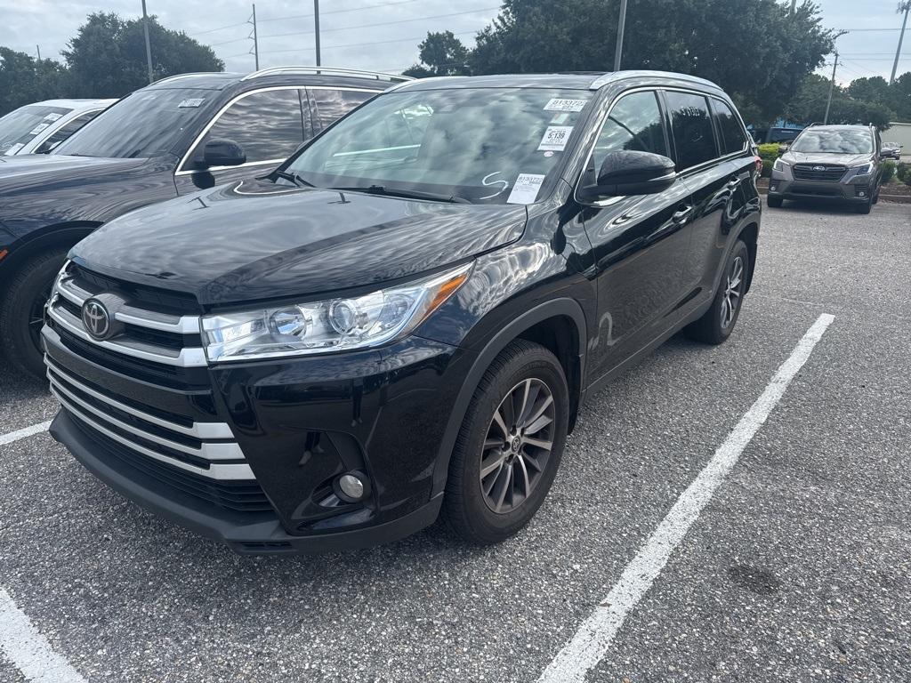 used 2019 Toyota Highlander car, priced at $24,570