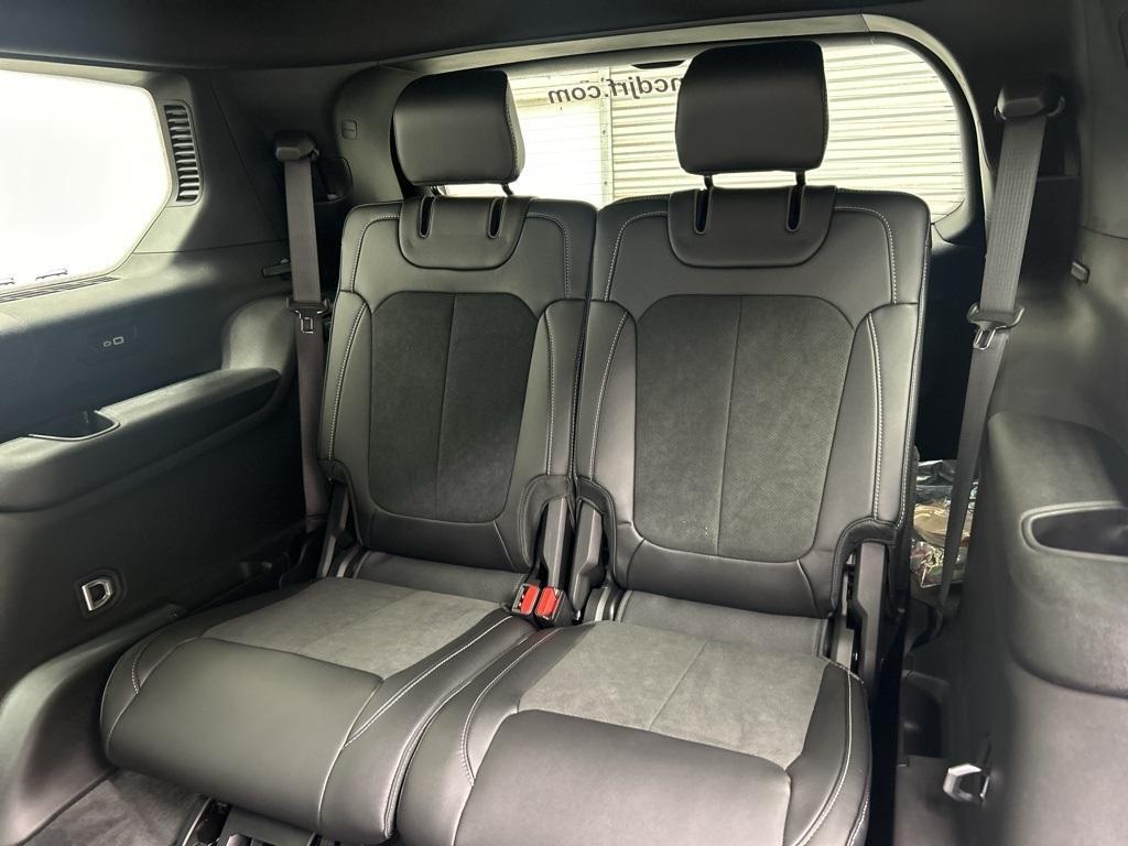 new 2025 Jeep Grand Cherokee L car, priced at $40,000