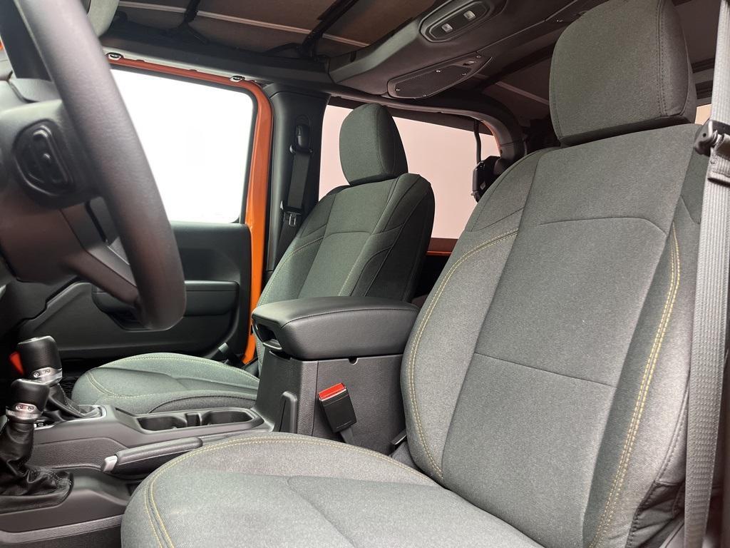 new 2025 Jeep Wrangler car, priced at $37,303