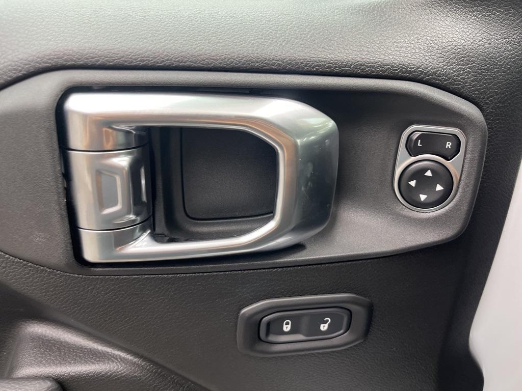new 2025 Jeep Wrangler car, priced at $58,820
