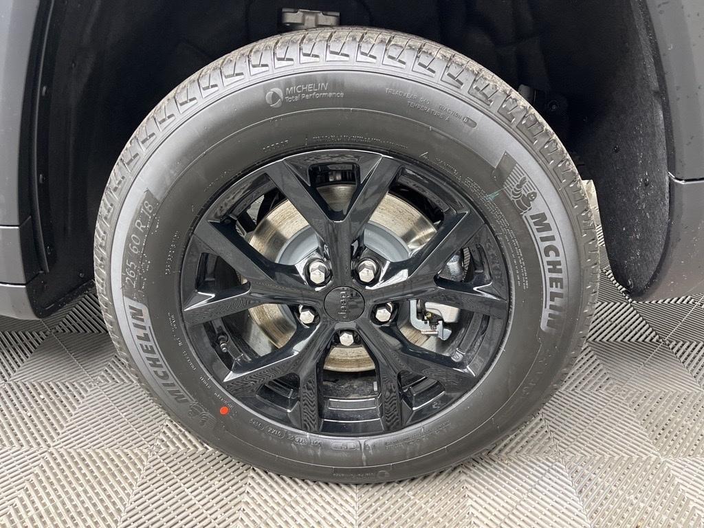 new 2025 Jeep Grand Cherokee L car, priced at $41,000