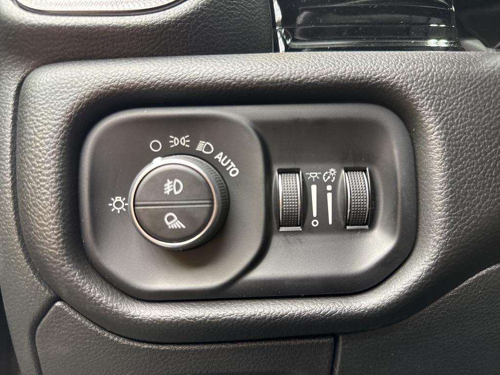new 2025 Ram 1500 car, priced at $70,620