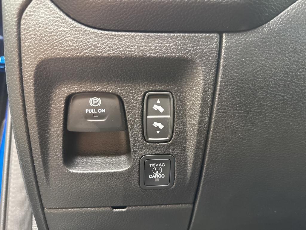 new 2025 Ram 1500 car, priced at $70,620