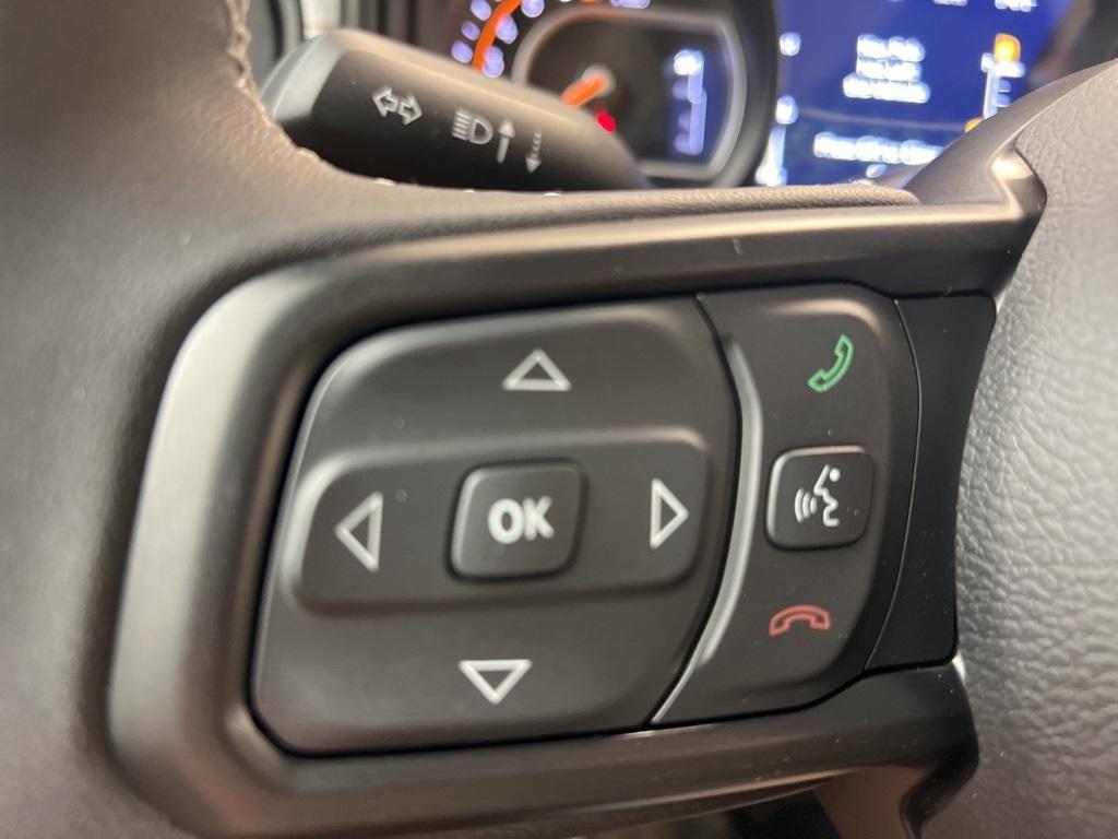 new 2025 Jeep Gladiator car, priced at $46,270