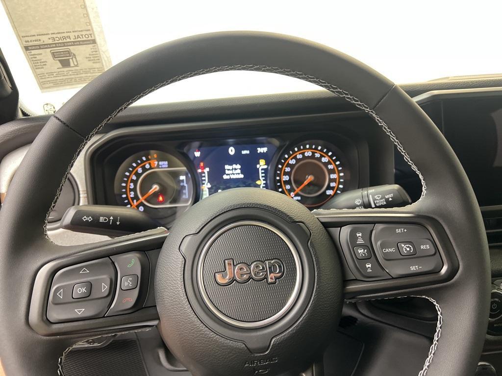 new 2025 Jeep Gladiator car, priced at $46,270