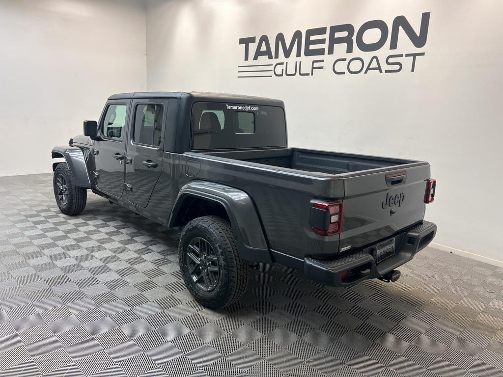 new 2025 Jeep Gladiator car, priced at $46,270