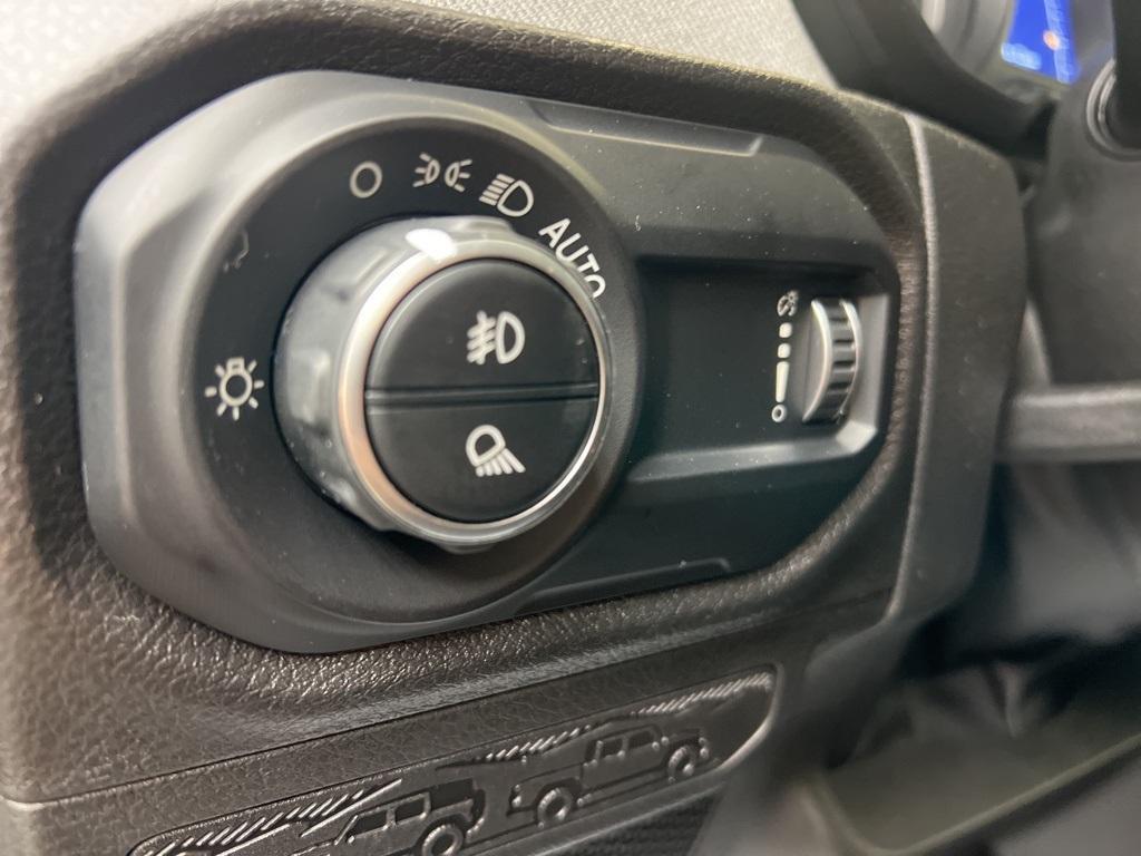 new 2025 Jeep Gladiator car, priced at $46,270