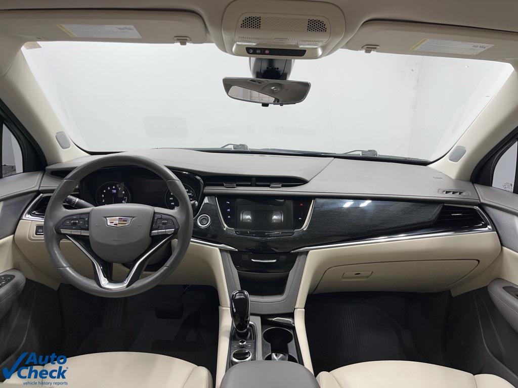 used 2022 Cadillac XT6 car, priced at $32,400