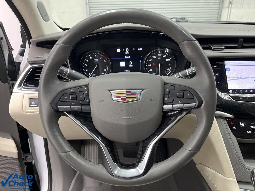 used 2022 Cadillac XT6 car, priced at $32,400