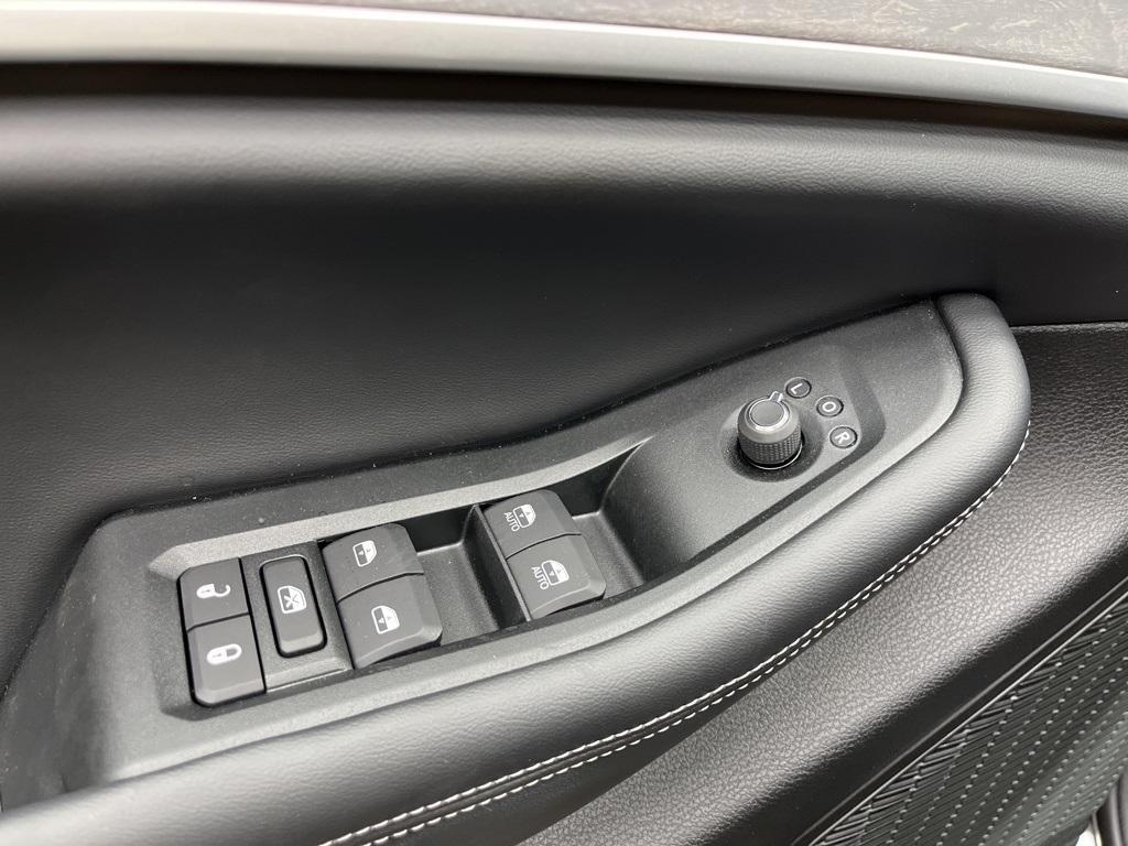 new 2025 Jeep Grand Cherokee car, priced at $51,035