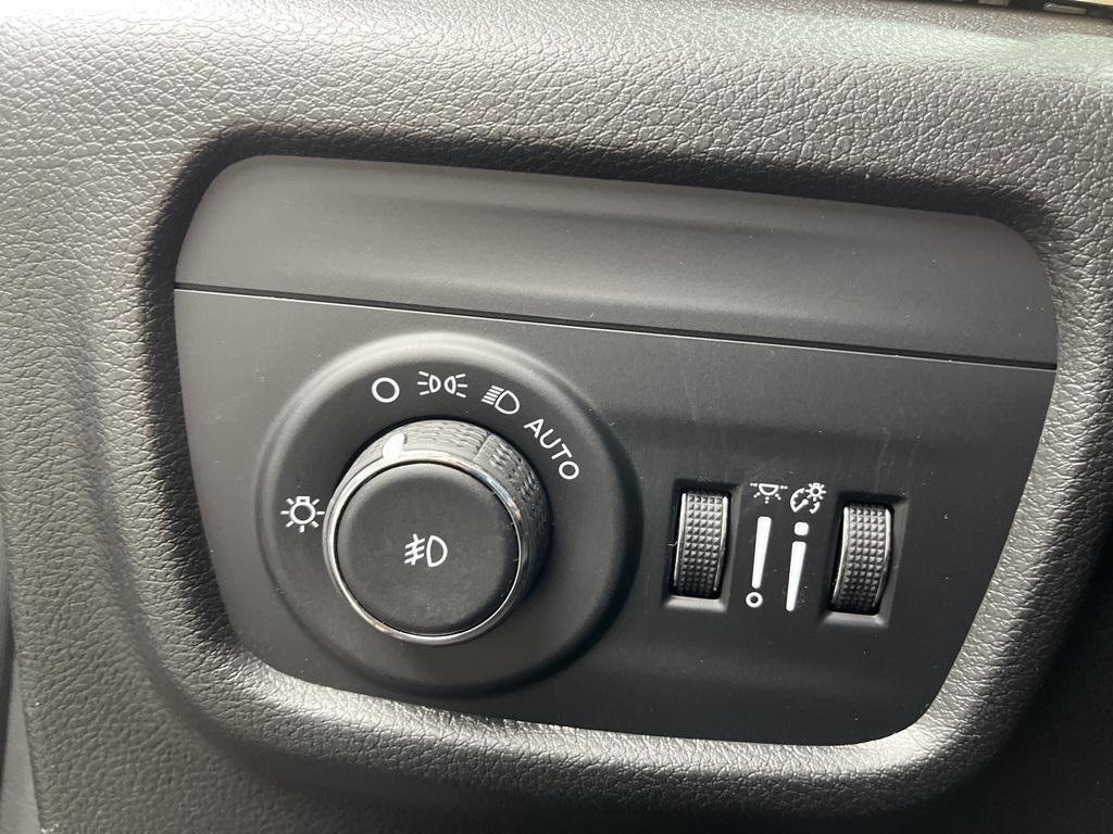 new 2025 Jeep Grand Cherokee car, priced at $51,035