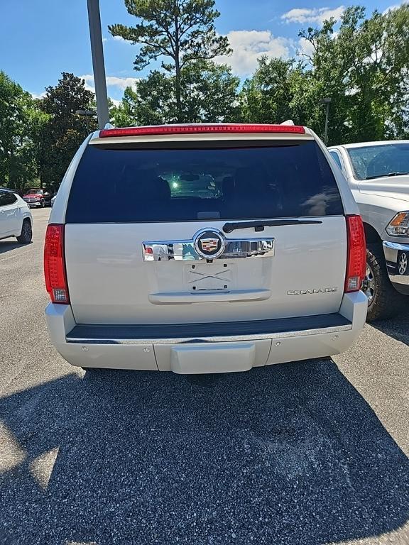 used 2014 Cadillac Escalade car, priced at $17,000