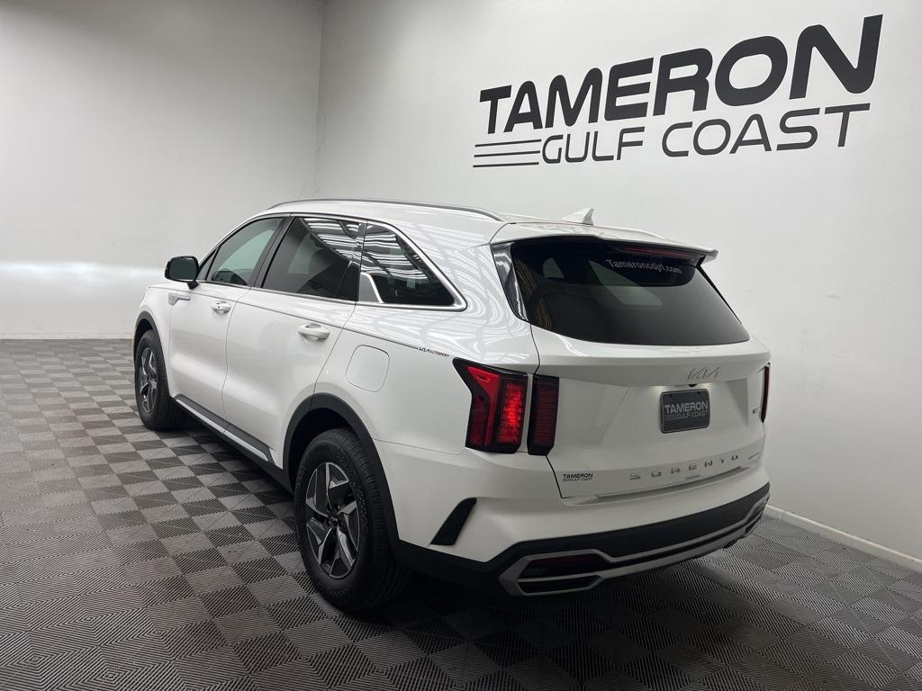 used 2022 Kia Sorento Hybrid car, priced at $25,000