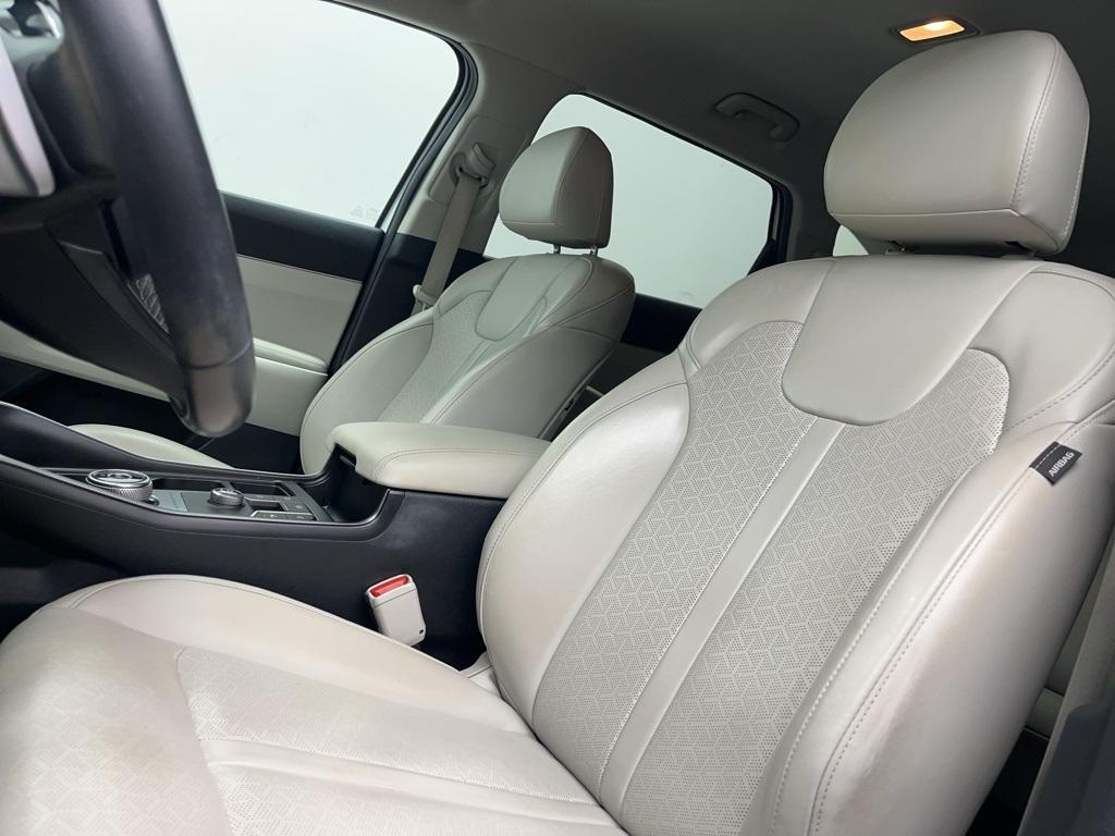 used 2022 Kia Sorento Hybrid car, priced at $25,000