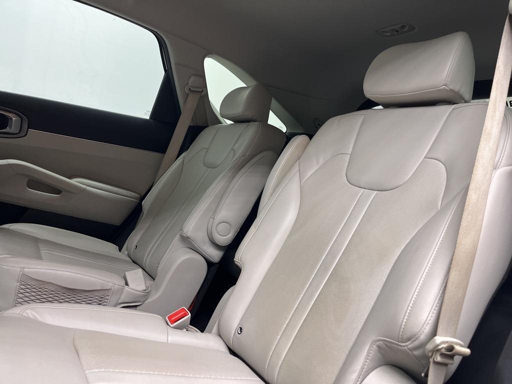 used 2022 Kia Sorento Hybrid car, priced at $25,000