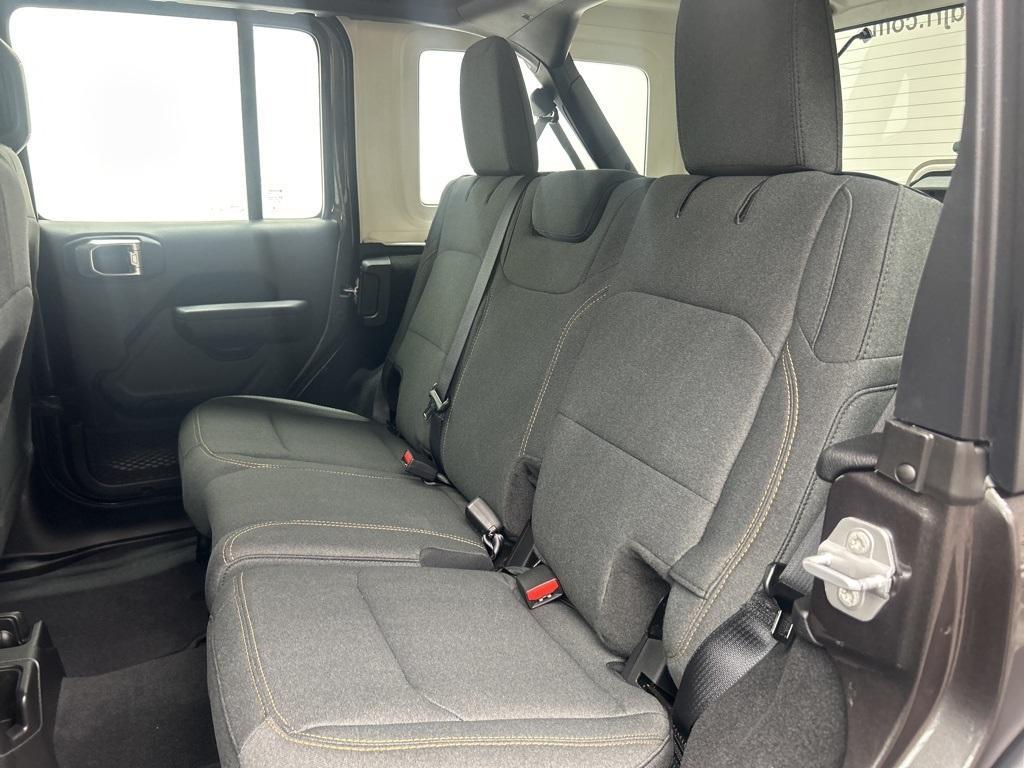 new 2025 Jeep Wrangler car, priced at $45,580