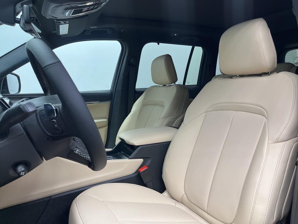 new 2025 Jeep Grand Cherokee car, priced at $54,160