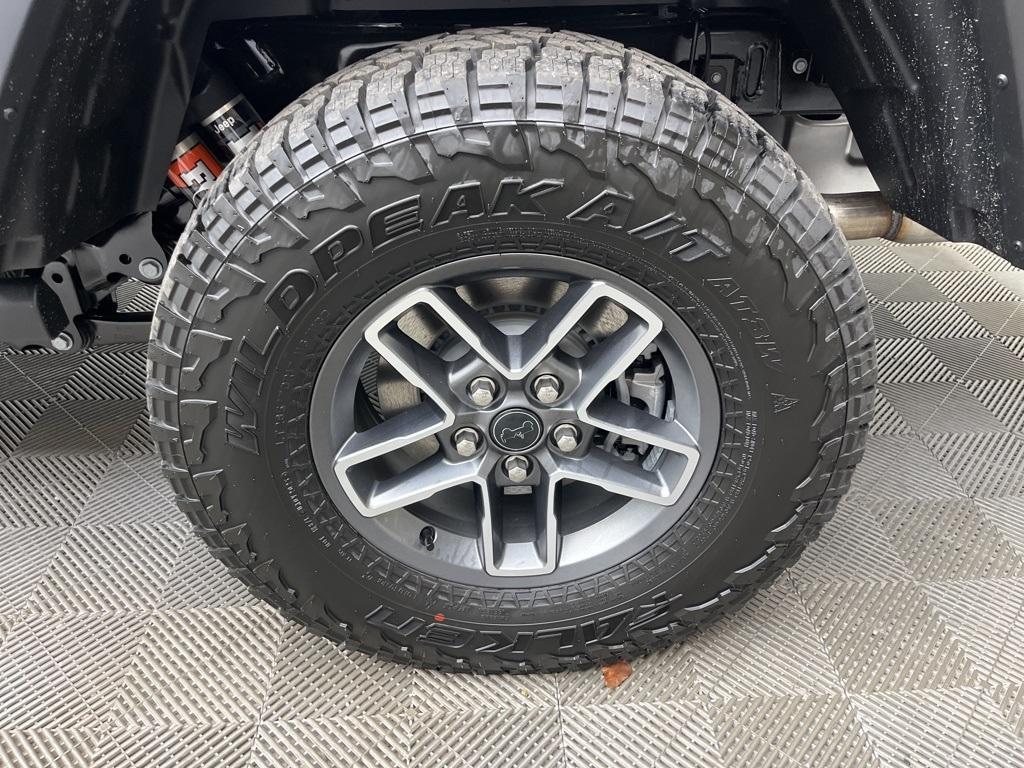 new 2025 Jeep Gladiator car, priced at $55,170