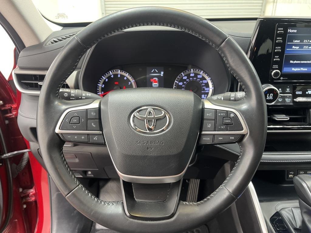 used 2022 Toyota Highlander car, priced at $28,347