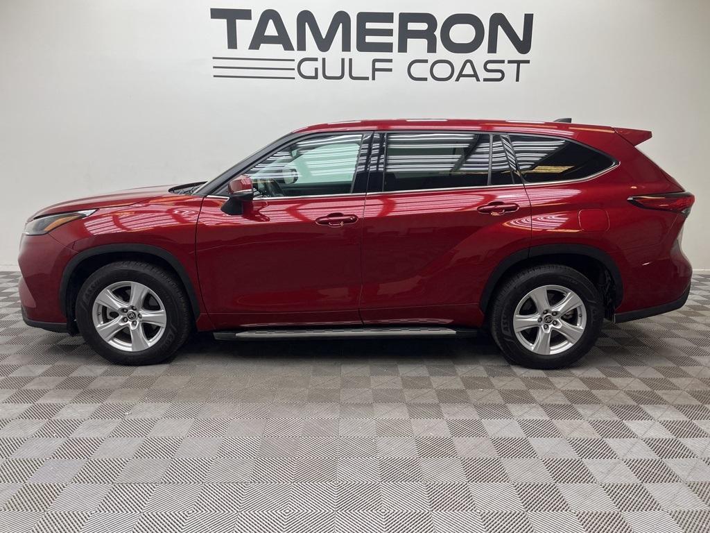 used 2022 Toyota Highlander car, priced at $28,347