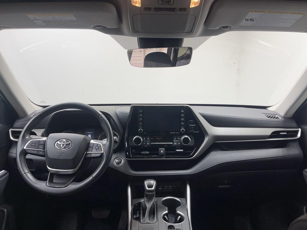 used 2022 Toyota Highlander car, priced at $28,347