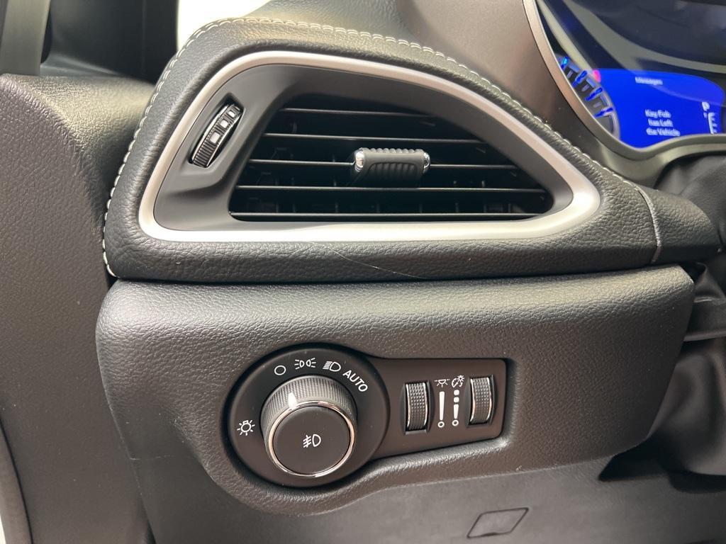new 2025 Chrysler Pacifica car, priced at $40,000