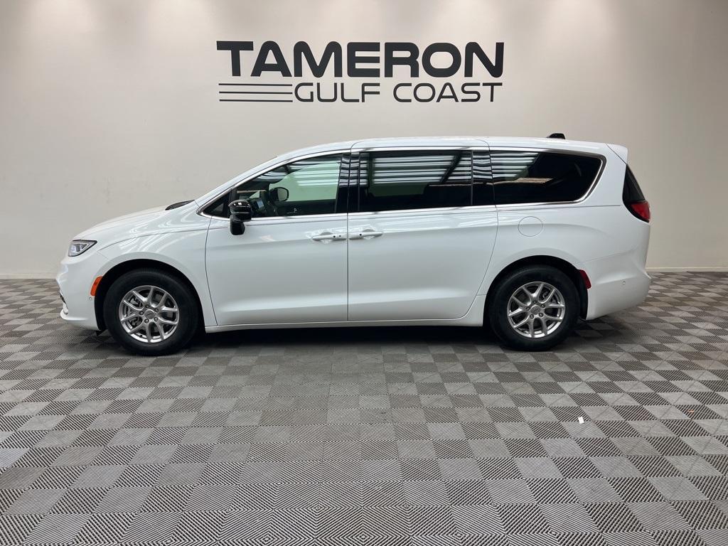 new 2025 Chrysler Pacifica car, priced at $40,000