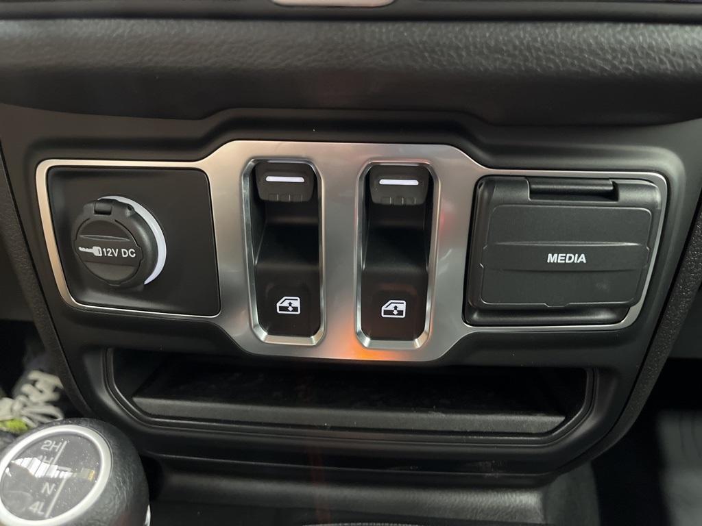 new 2025 Jeep Wrangler car