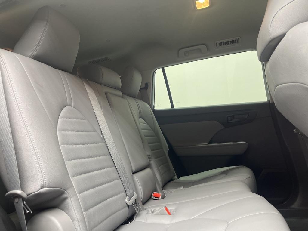 used 2021 Toyota Highlander car, priced at $29,171