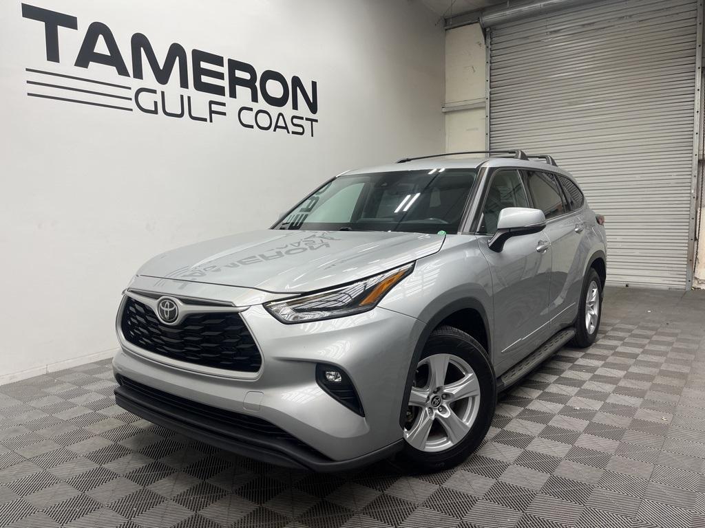 used 2021 Toyota Highlander car, priced at $29,171