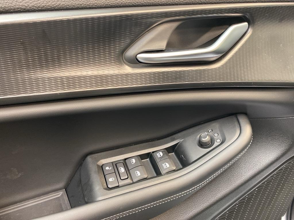 new 2025 Jeep Grand Cherokee L car, priced at $36,000