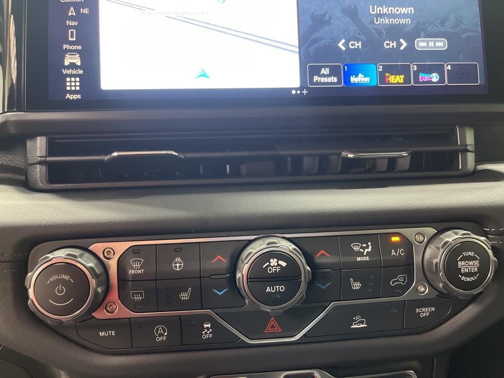 new 2025 Jeep Gladiator car, priced at $54,870