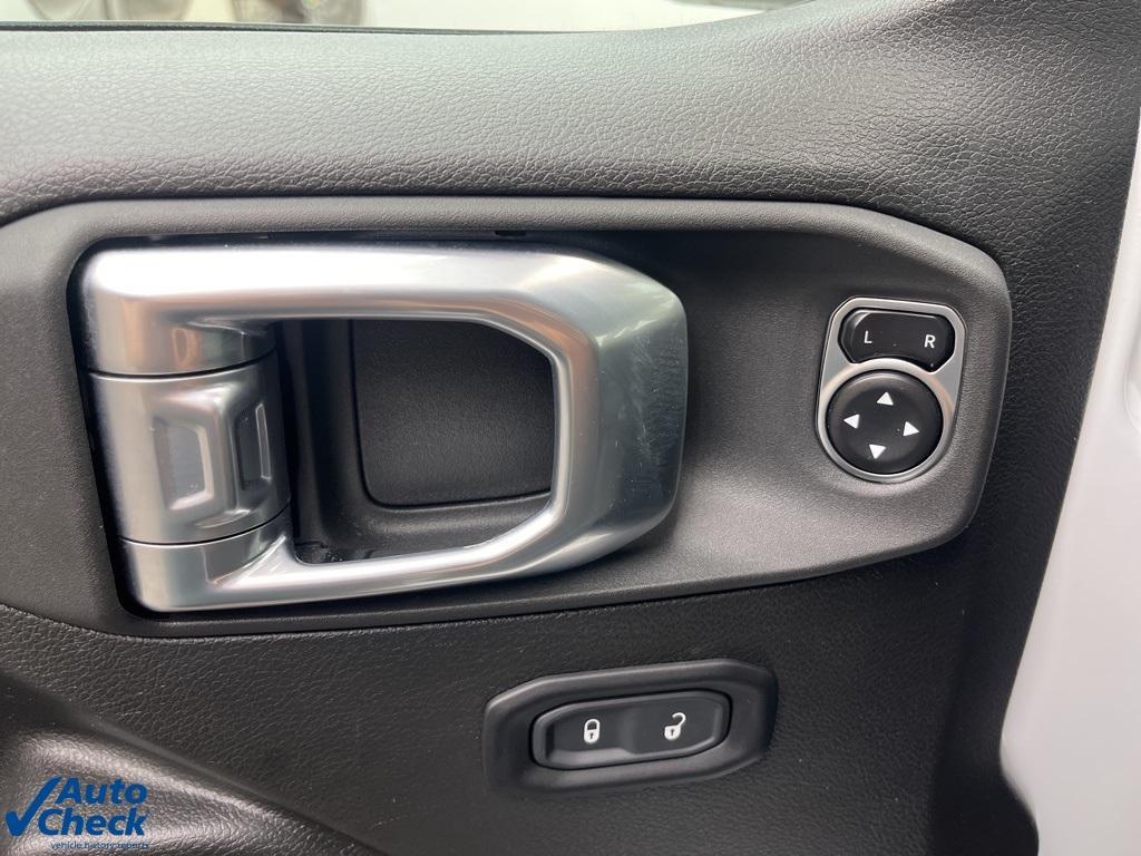 used 2024 Jeep Gladiator car, priced at $37,000