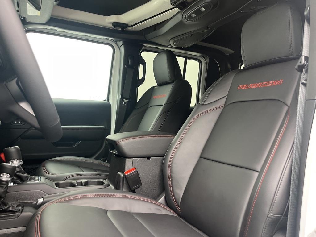 new 2025 Jeep Gladiator car, priced at $60,505