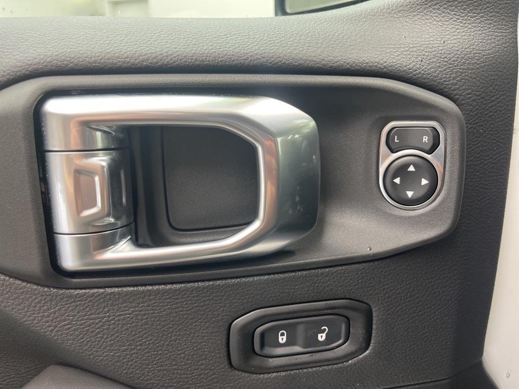 new 2025 Jeep Gladiator car, priced at $60,505