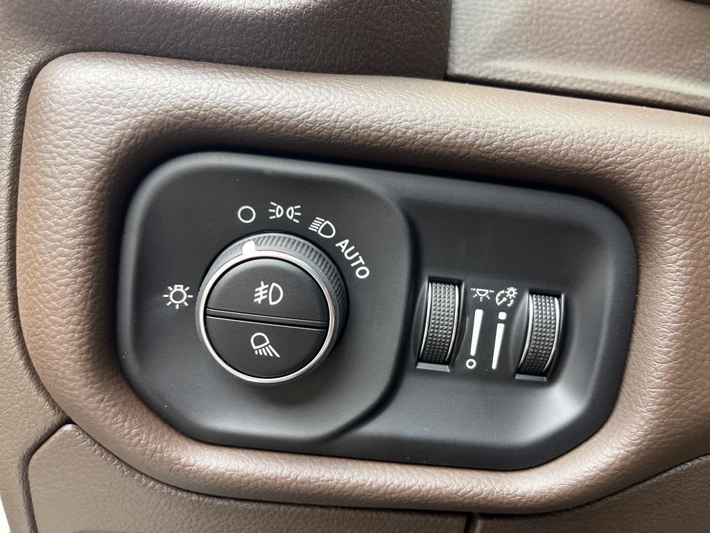 new 2025 Ram 1500 car, priced at $71,530